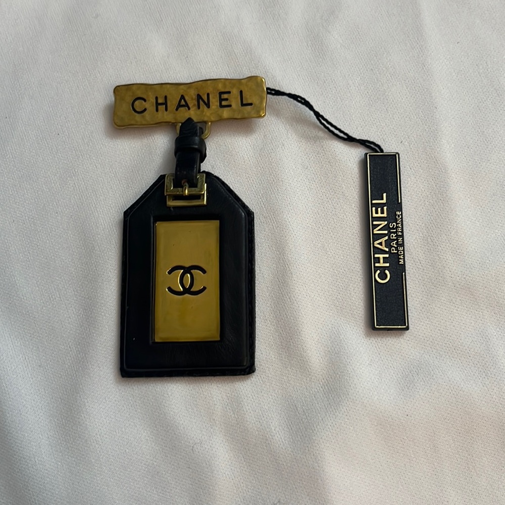 Vintage Chanel CC charm brooch pin gold and black leather